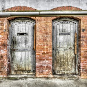 Foto tapeta Designwalls 2 - OldRestroom1  (Staro Santališče 1)